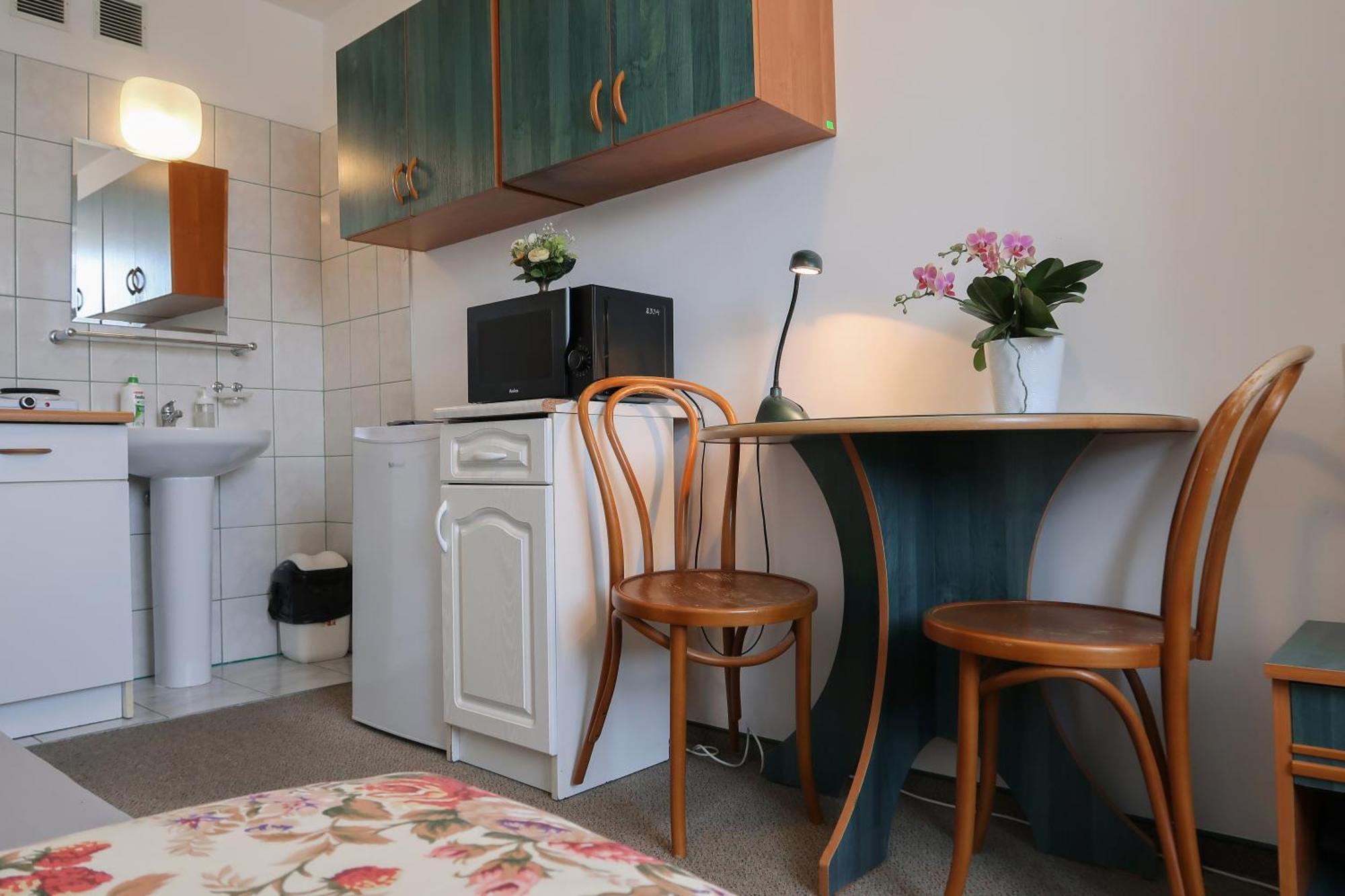 Dom Studencki Raj Hostel Βρότσλαβ Εξωτερικό φωτογραφία
