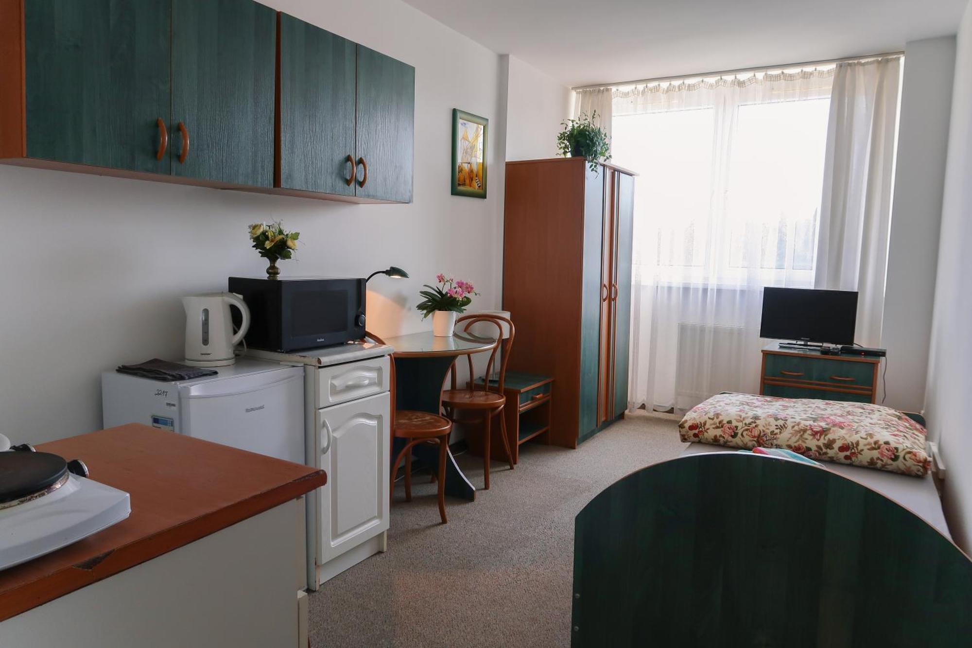 Dom Studencki Raj Hostel Βρότσλαβ Εξωτερικό φωτογραφία